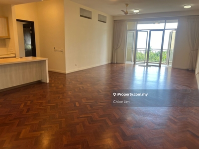 Low floor 3 bedrooms unfurnished unit with large balcony
