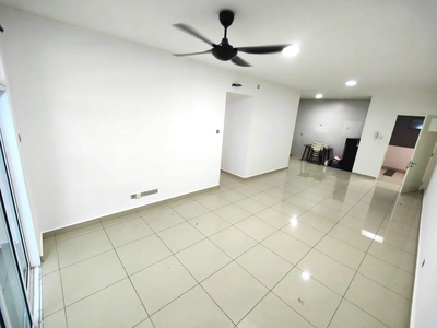 Partial Furnished 3Bedrooms Twin Danga Near Perling, Bukit Indah for Rent