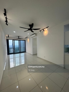 Partially Furnished Unit, Walking distance to MRT