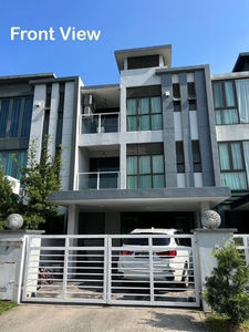 Renovated 2.5 Storey Terrace Reika USJ Heights Subang Jaya