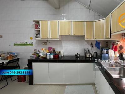 Usj 3 (33x65 sqft) Gated Guarded 1.5 Storey Kitchen Extended Subang