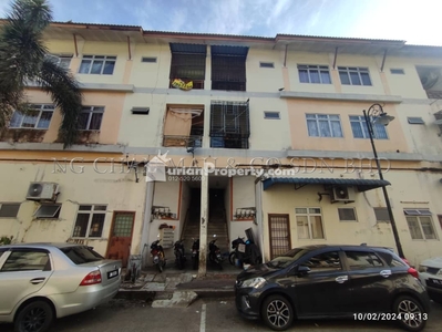 Apartment For Auction at Taman Putri Kulai