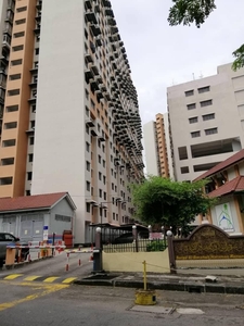 Apartment Halaman Kenanga Sungai Dua Level 10 For Sale