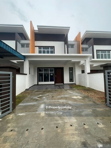 Brand New Bandar Springhill Double Storey House For Rent