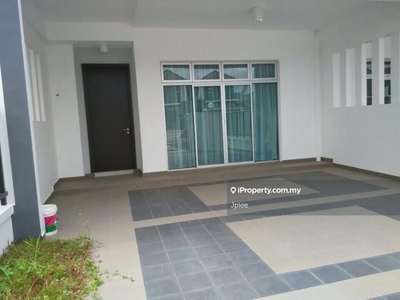 Double storey partially furnished for rent @ The Green, Horizon Hills