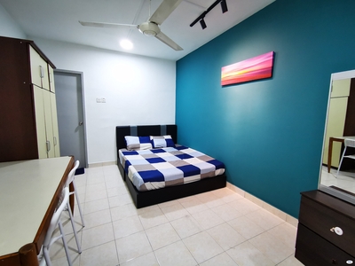 Exclusive Fully Furnished MASTER Room @ Palm Spring, Kota Damansara with private bathroom