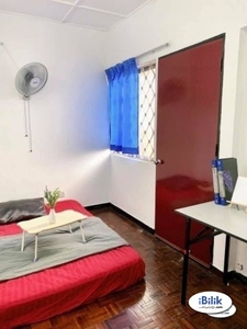 For Rent ZERO DEPOSIT - Middle Room at Taman Wawasan- Pusat Bandar Puchong