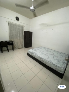 Low Deposit & Low Rental Middle Room at Residensi Laguna, Bandar Sunway