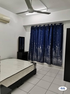 Middle Room at Axis Residence @ Pandan, 2 Minutes Walking Distance to LRT