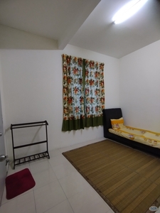 Middle Room at Bandar Saujana Putra, Puchong