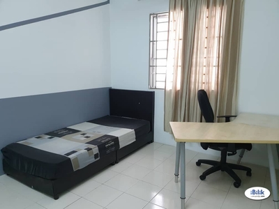 Middle Room at Residensi Laguna, Bandar Sunway