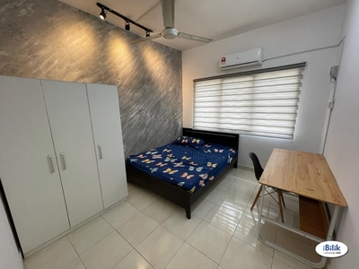 Middle Room at Suriamas Condominium Bandar Sunway, Petaling Jaya