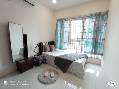 One Month Deposit !! Middle Room at Titiwangsa Sentral, Minutes away to LRT , Monorail and Bus Station . Clean and convenient