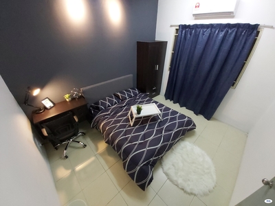 Premium and Affordable Middle Room at Platinum Lake PV13, Setapak