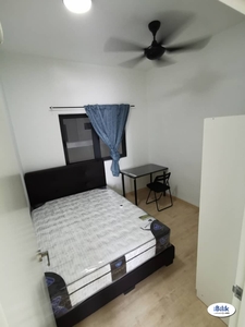 ???SUPER CHEAP AND NICE Middle Room at Parkhill Residence, Bukit Jalil