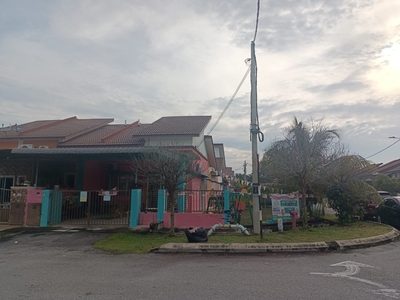 Taman Salak Impian, Sepang, Selangor, Single Storey Corner Lot For Sale