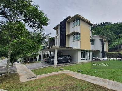 3 Storey Bungalow For Sale @ Ampang
