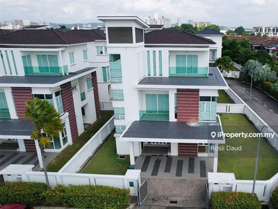 Brand New Bungalow House Puchong Prima