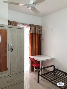 Chinese Female Only [ Free WIFI & Utilities ] 1min walk to LRT Cheras station