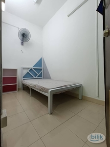 Low Deposit ❗ Single Room + Air-Cond ❄️ For Rent at Bandar Utama (BU4)
