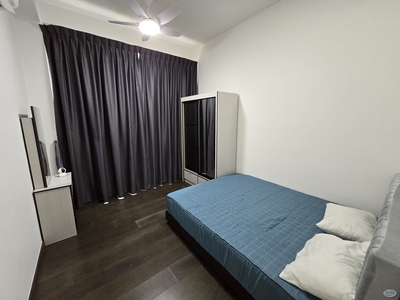 Master Room w/ Attached Luxury Toilet at near CIQ, Walking Distance, SKS Pavillion