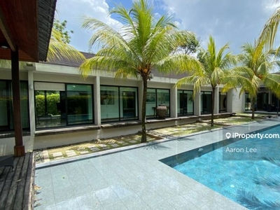 Private Single storey Bungalow with Pool & Canal View @ Leisure Farm