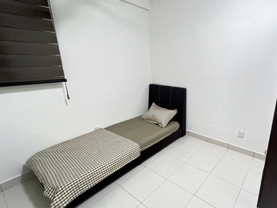 Single Room at One Foresta, Bayan Lepas for RENT !! FREE WIFI !!