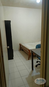 (WIFI) Furnished big aircond Middle Room at KL City Centre, Kuala Lumpur