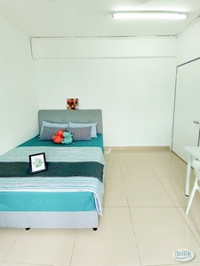 Medium Room at Casa Residenza, SEGI University College, MRT Surian, Tropicana Gardens Mall, Sri KDU International School, Jln Teknologi