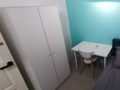 Room for Rent : Zero Deposit, Suriamas Condominium, Female ONLY, Private Single Bed, Fully Furnish, Nearby Sunway University, Subang Jaya