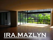 TOWNHOUSE WITH PRIVATE LIFT 5145 SFT RM13K
