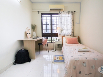Fully Furnished Original Single room at Palm Spring @ Kota Damansara