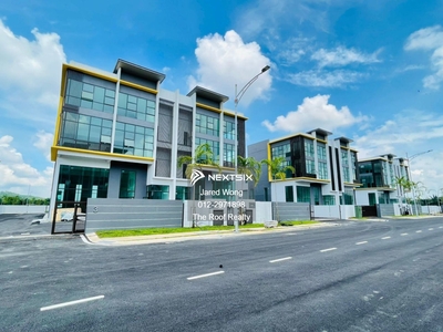 Prime Location Semi Detached Factory @ Puchong South Industrial Park for Rent!!