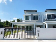 [Below Market Price , Cash Back 180k] 32x82 Big Landed Superlink House Shah Alam,Subang Jaya