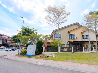 CORNER LOT, BESIDE PLAYGROUND, Double Storey Terrace House Greenlane, Jalan Jeriji U8, Bukit Jelutong, Shah Alam