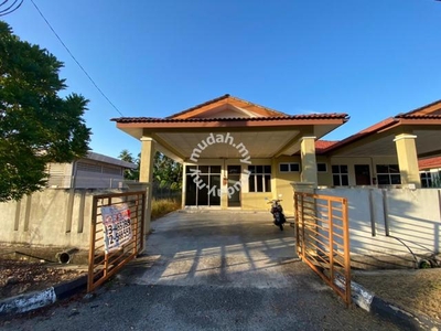 Rumah Berkembar Setingkat ( No.15 ) di Kuala Kurau