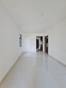 UNFURNISHED Unit Forest City Apartment@Starview Bay