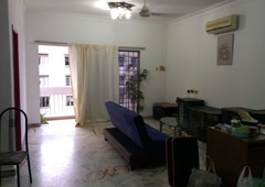 Fully furnish newly painted unit Petaling Indah Condominium