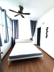 Cheap Fully Furnished Lakefront Apartment Near to Hospital Cyberjaya For Rent
