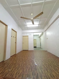 Skudai Flat for RENT/ 1st Floor/ Newly Painted/ 3rooms/ Good location