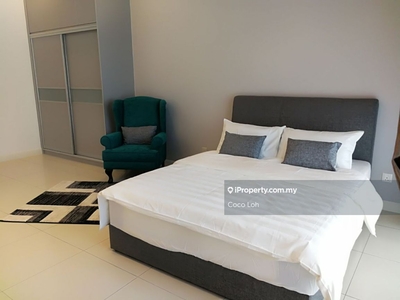 Studio suites near to shopping mall and LRT station