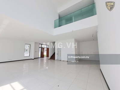 Luxury With Low Density Three Storey Bungalow in Taman Eng Ann Sales