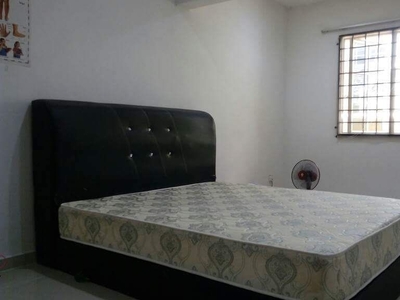 A room for rent at Subang Jaya (Partially furnished)