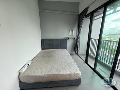 Balcony Middle Room at D'Sands Residence, Old Klang Road, Near KTM, Bustop, Midvalley