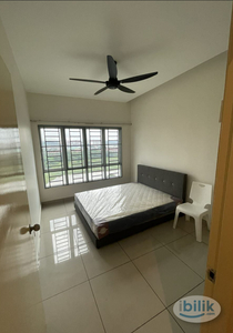 COMFORTABLE MASTER ROOM available @OUG PARKLANE