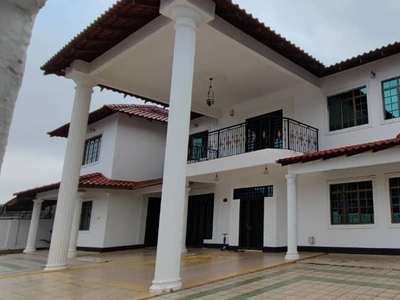 DOUBLE STOREY BUNGALOW HOUSE AT HULU LANGAT FOR SALE