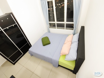 Fully-furnished Middle Room Queen bed with AirCond & Window for Rent at Endah promenade