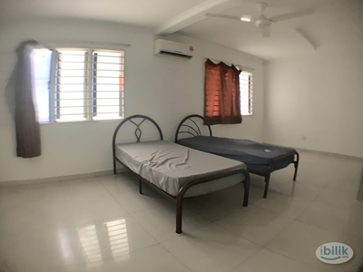 KEPONG Budget Room For Rent With Attach Bathroom Aircon