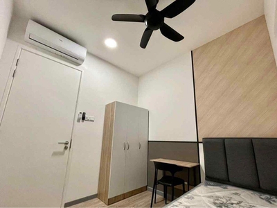 Kepong Medium Room For rent
