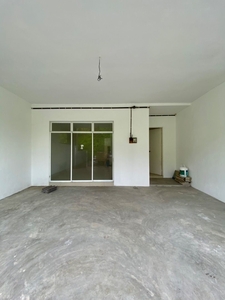 Lorong IM3 new double storey house for rent